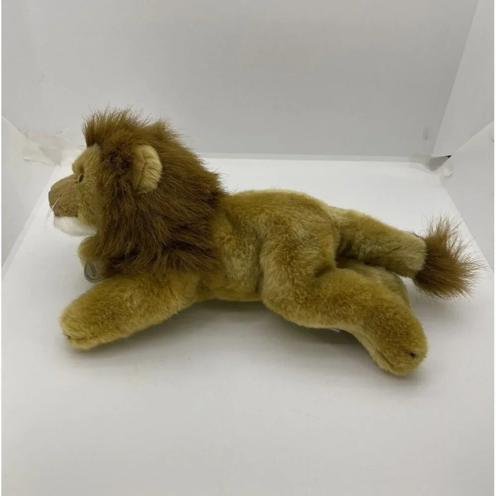 Yomiko Classics Russ Berrie Male Lion Plush Stuffed Realistic Animal 12